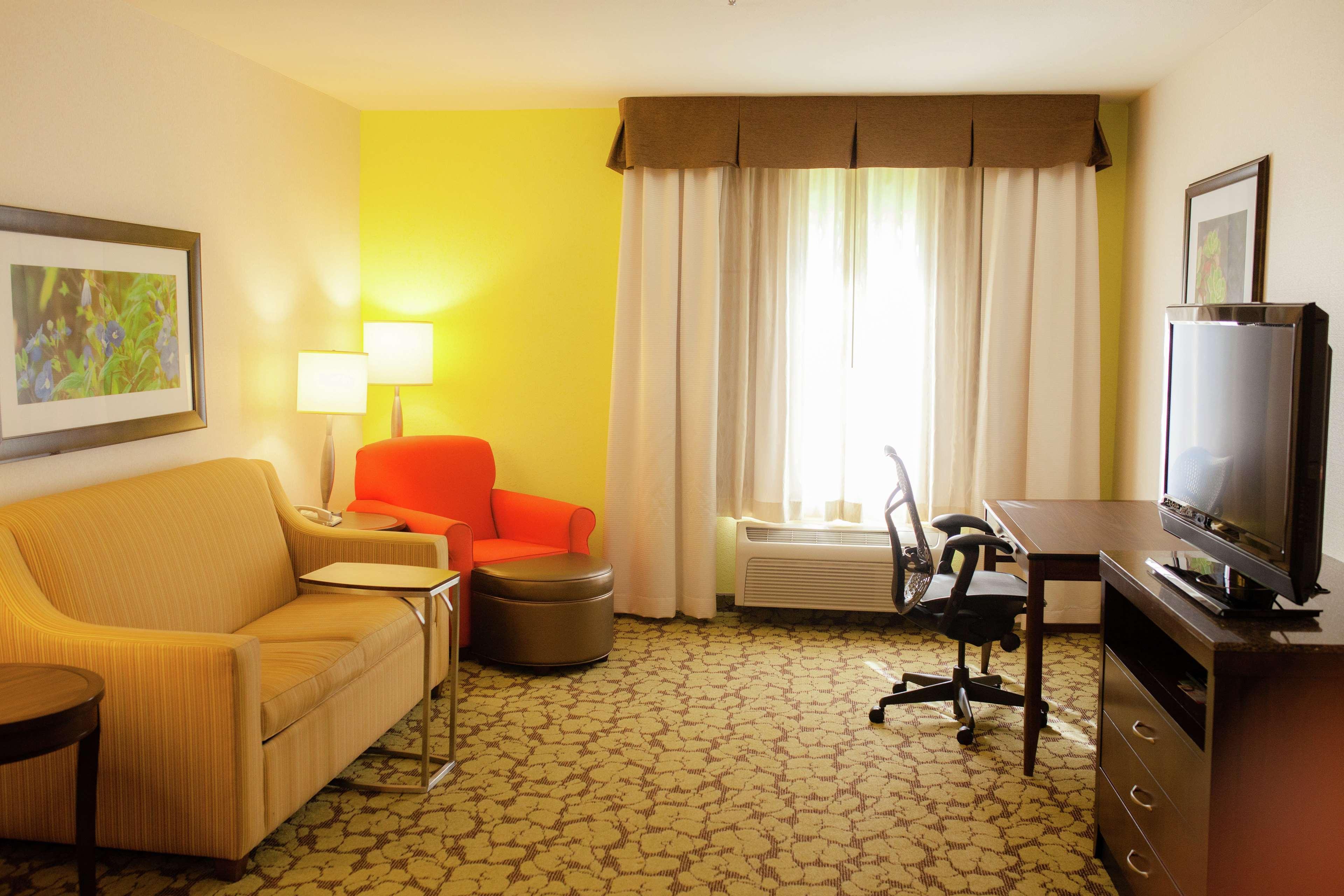 Hilton Garden Inn Redding Exterior photo